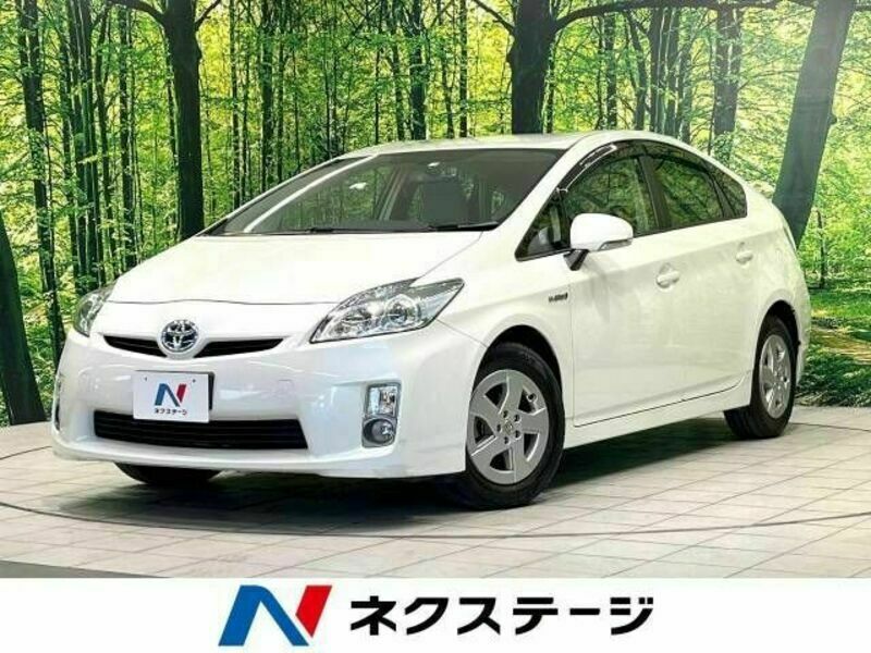 TOYOTA　PRIUS