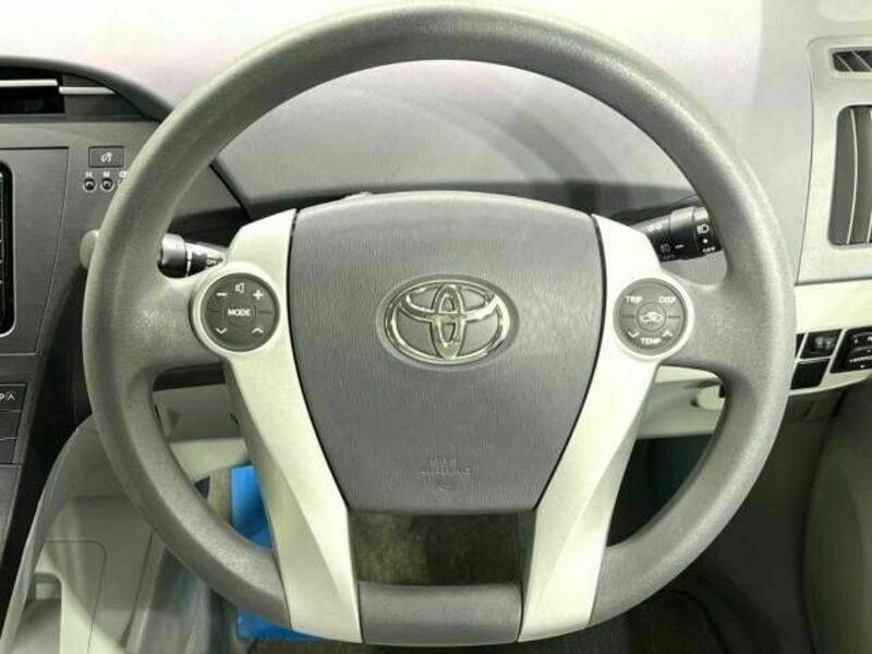 PRIUS-11