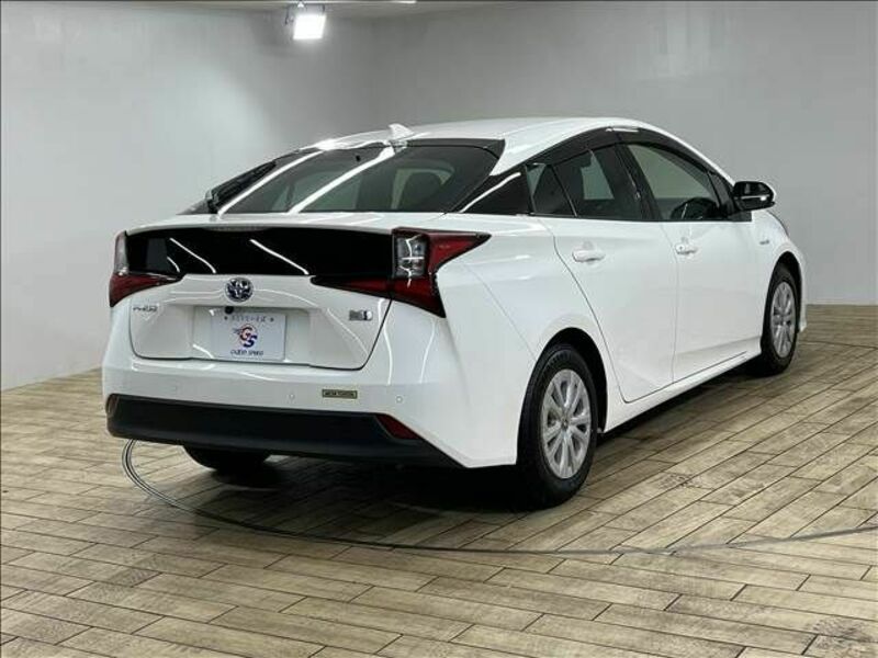 PRIUS-15