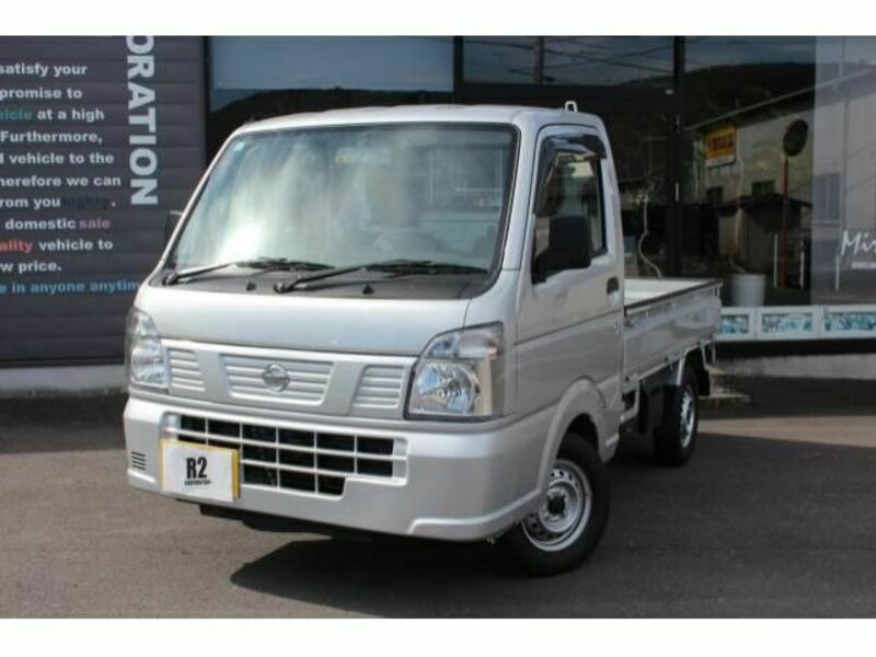 NISSAN　NT100 CLIPPER