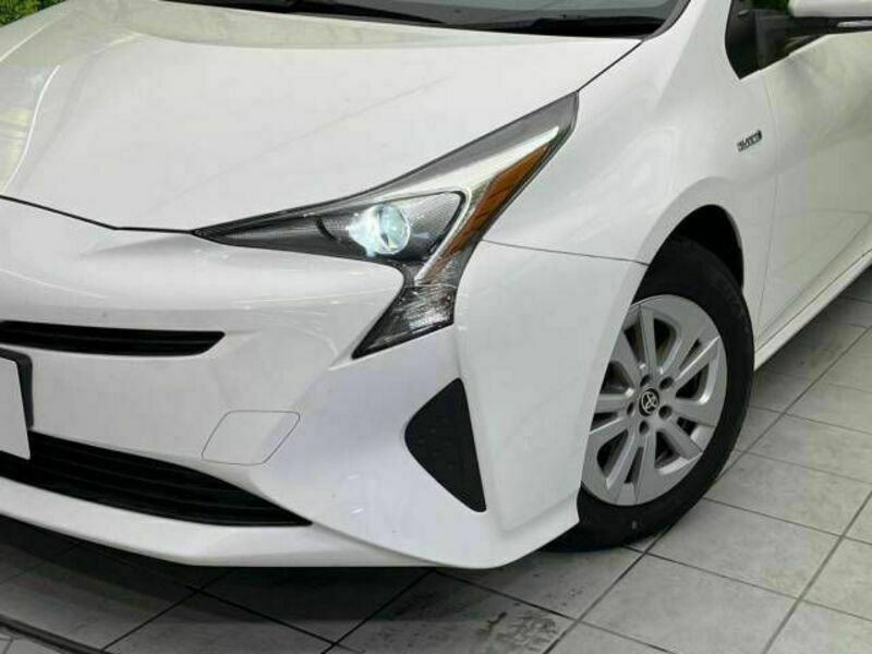 PRIUS-12