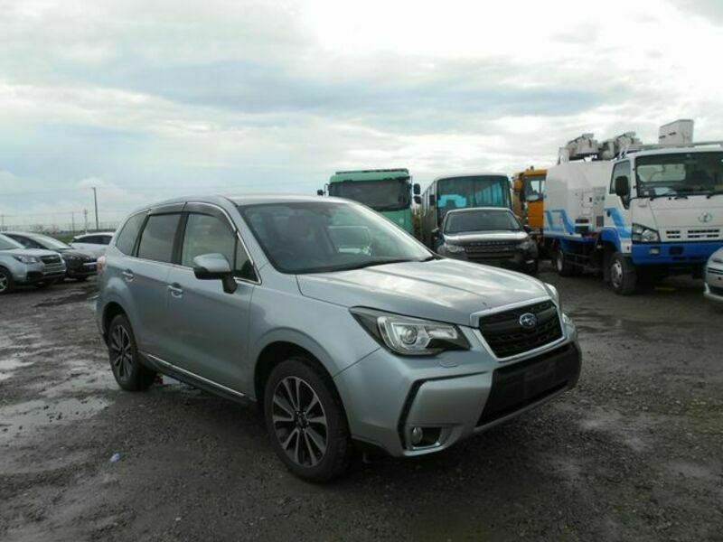 SUBARU　FORESTER