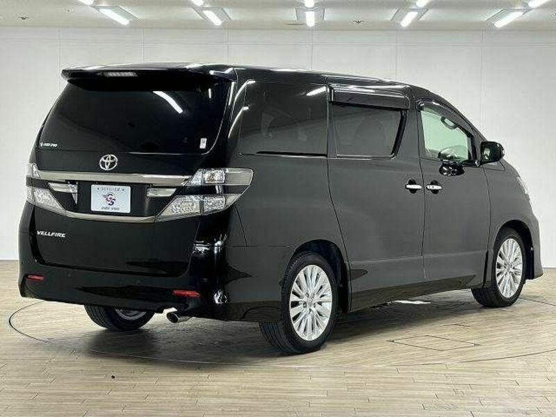 VELLFIRE-15