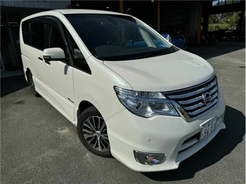 NISSAN　SERENA