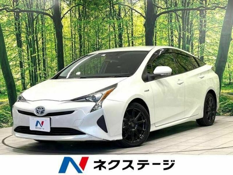 TOYOTA　PRIUS