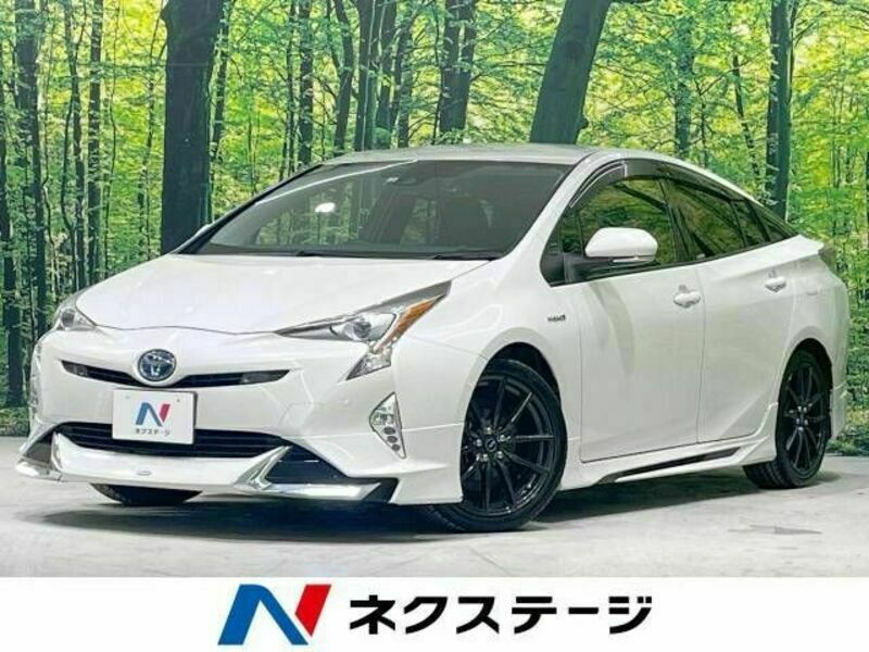 TOYOTA　PRIUS