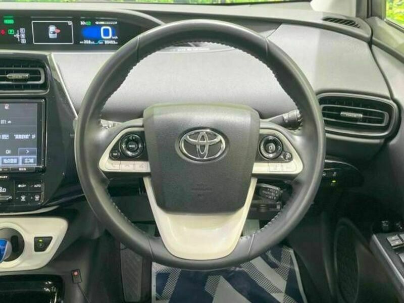 PRIUS-11