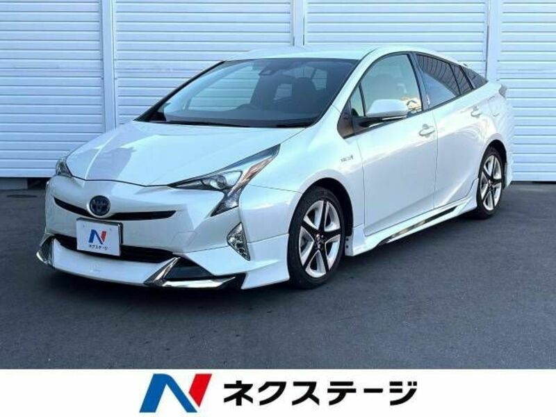 TOYOTA　PRIUS