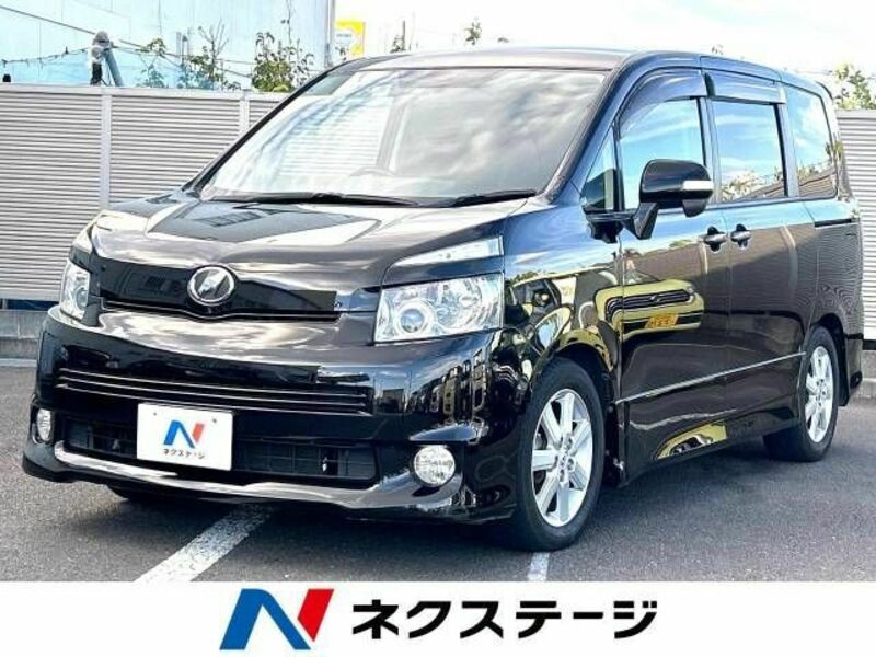 TOYOTA　VOXY