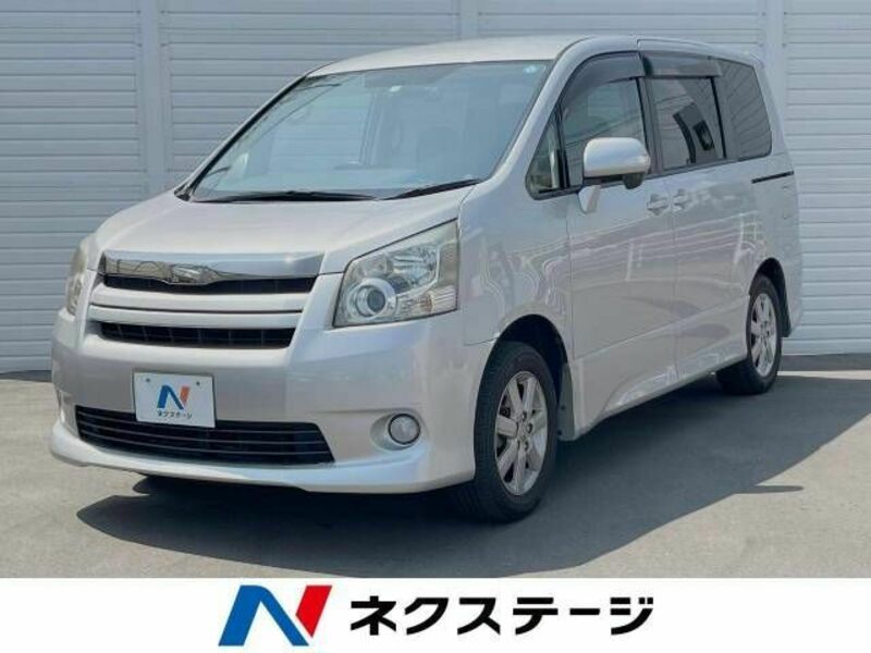 TOYOTA　NOAH