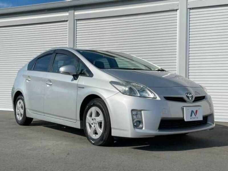 PRIUS-16