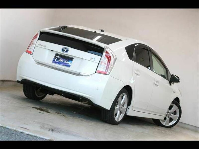 PRIUS-11