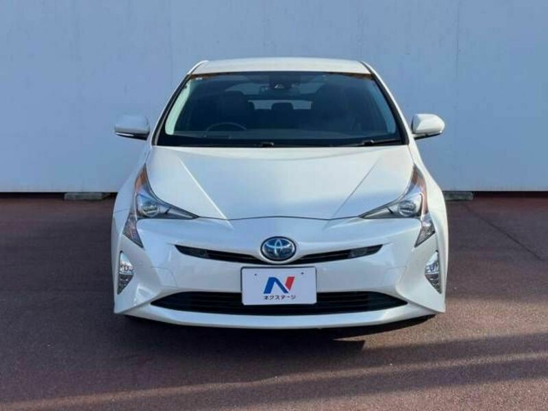 PRIUS-17