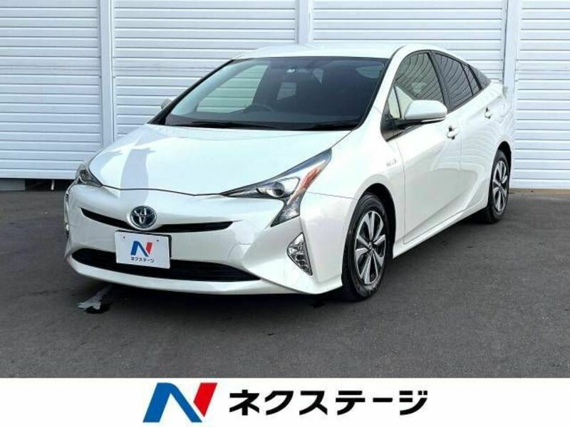 TOYOTA　PRIUS