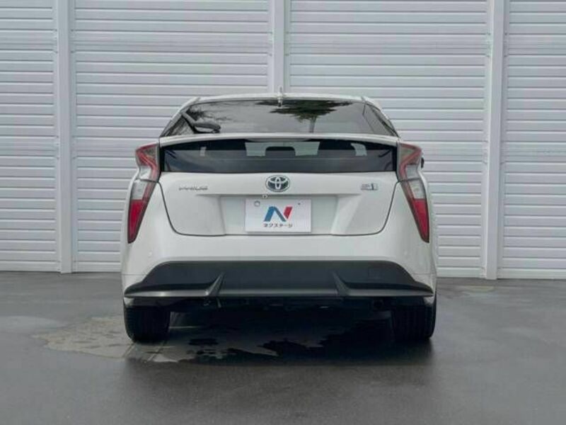 PRIUS-16