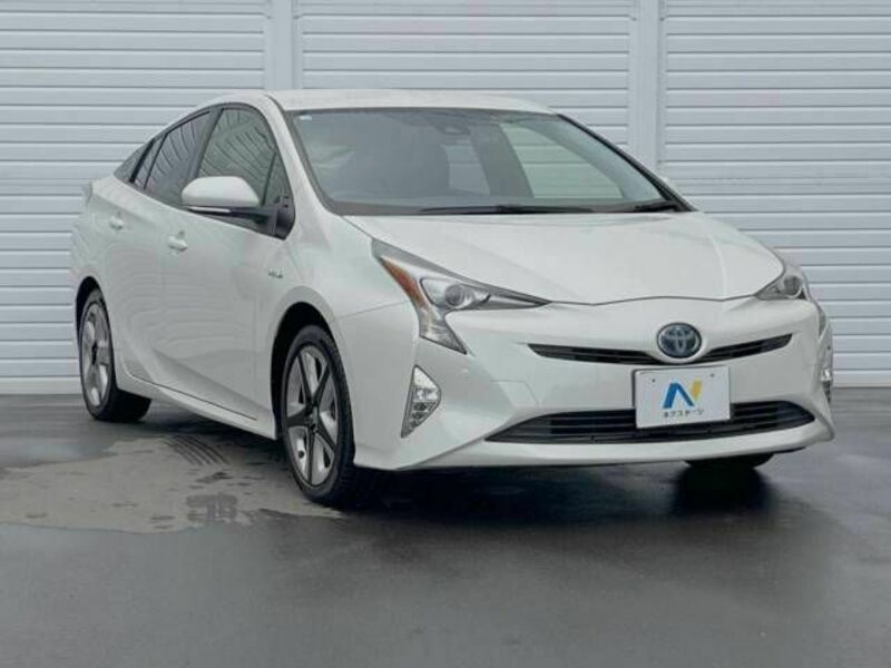 PRIUS-17