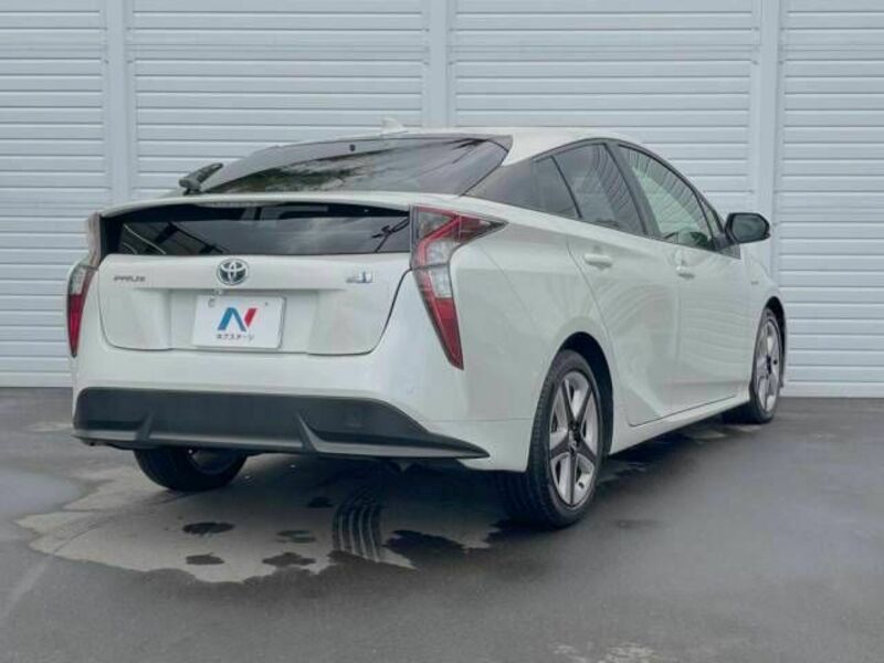 PRIUS-18