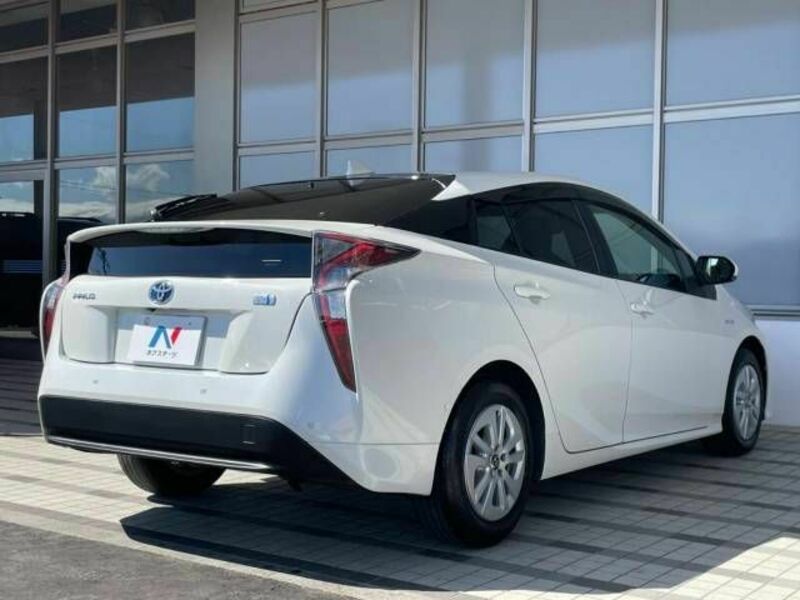 PRIUS-16