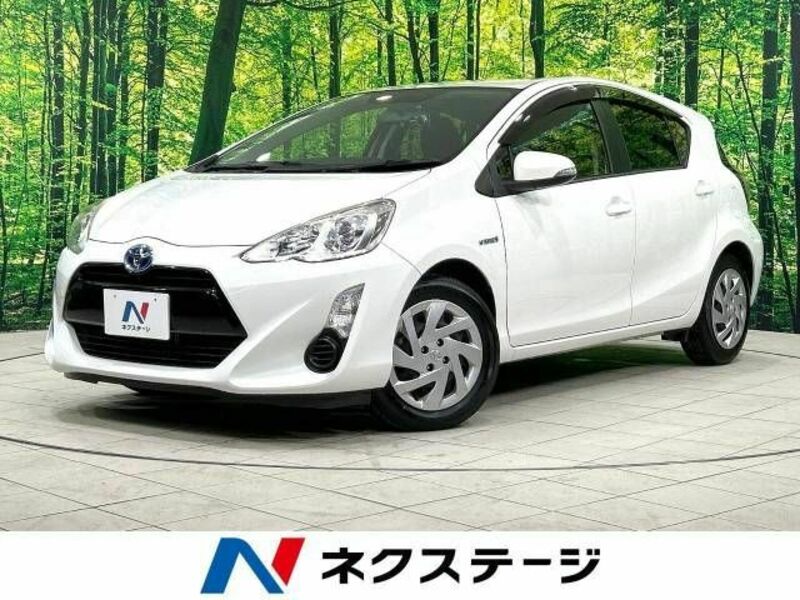 TOYOTA　AQUA