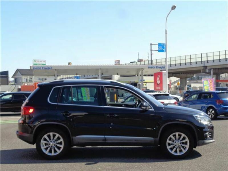 TIGUAN-10