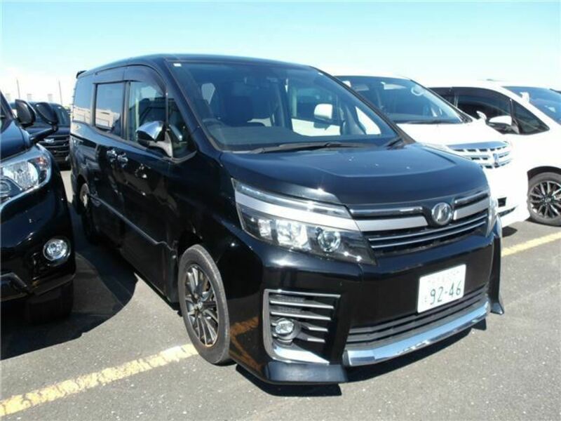 TOYOTA　VOXY