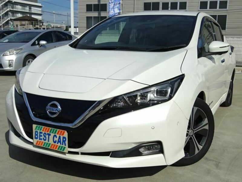 NISSAN　LEAF