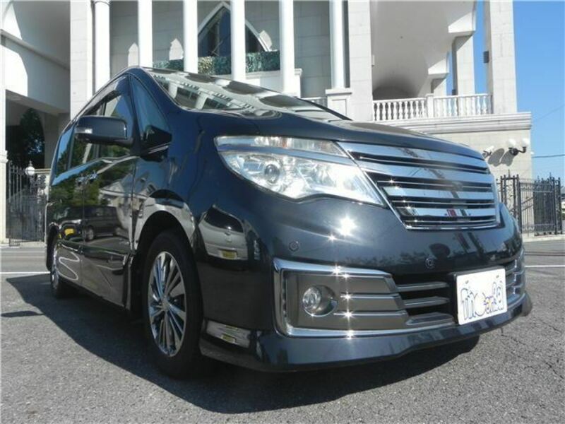 NISSAN　SERENA