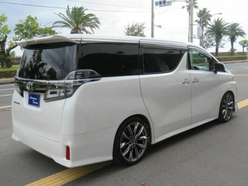 VELLFIRE-12