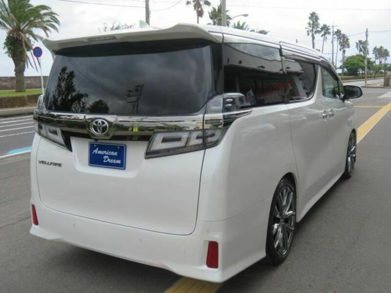 VELLFIRE-13