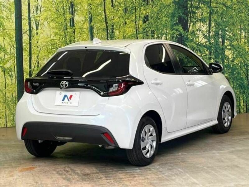 YARIS-17