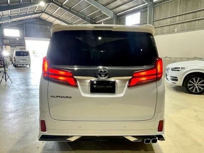 ALPHARD-9