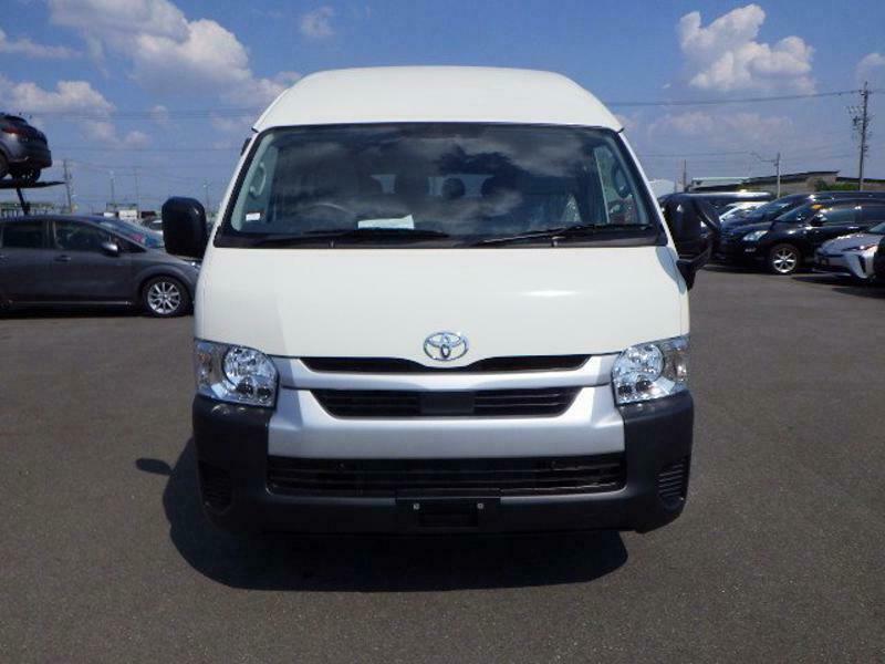 HIACE COMMUTER-33