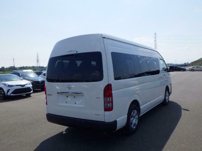 HIACE COMMUTER-36