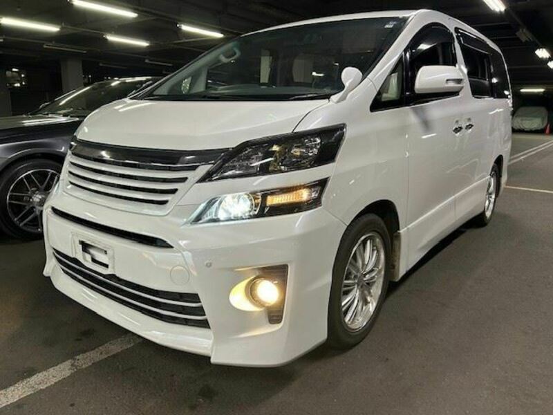 TOYOTA　VELLFIRE