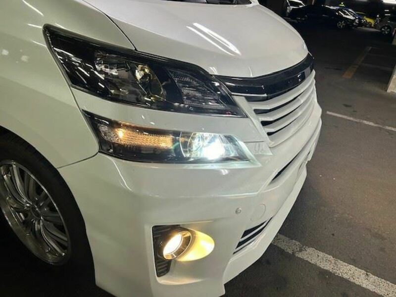 VELLFIRE-9