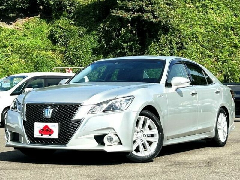 TOYOTA　CROWN