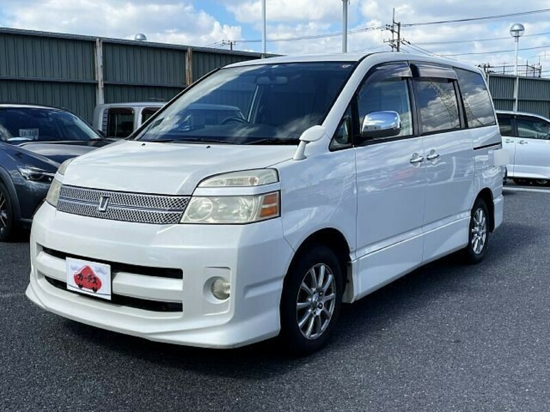 TOYOTA　VOXY