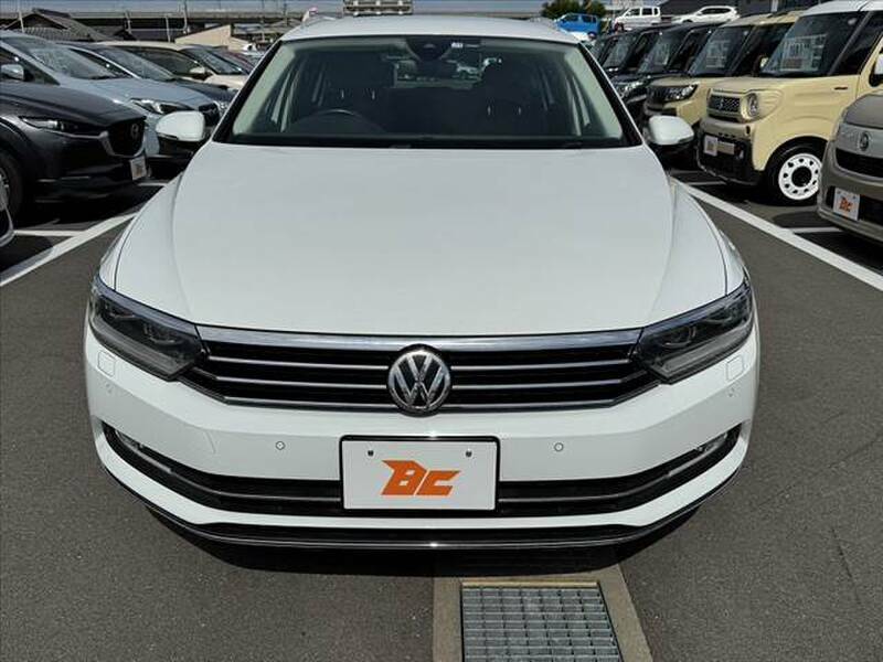 PASSAT VARIANT-8