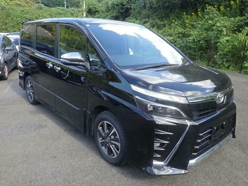 TOYOTA　VOXY