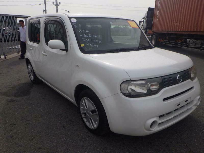 NISSAN　CUBE