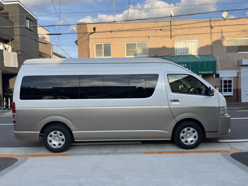 HIACE-9