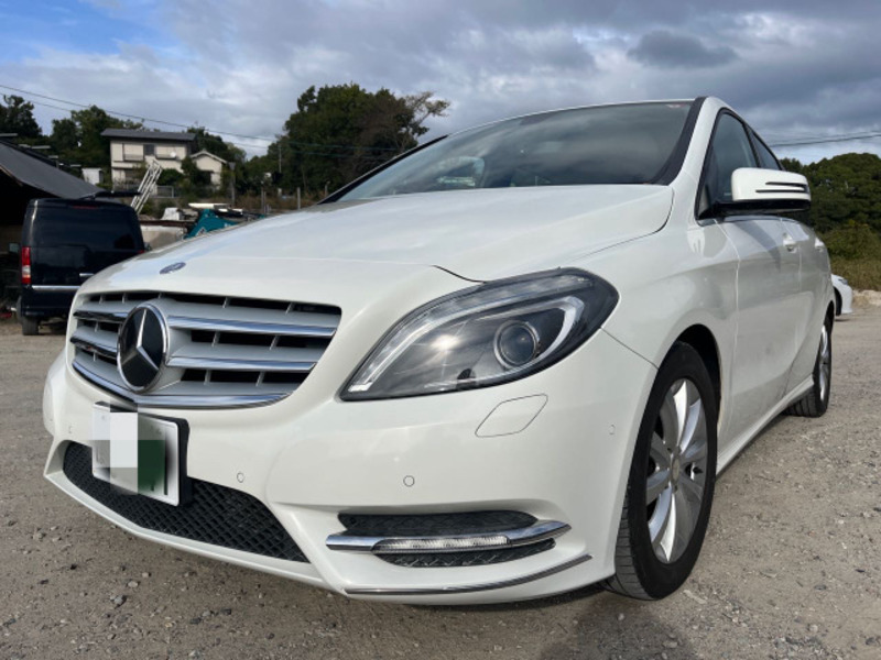 MERCEDES-BENZ　B-CLASS