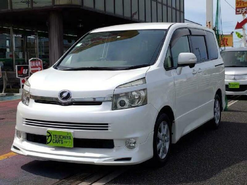 TOYOTA　VOXY