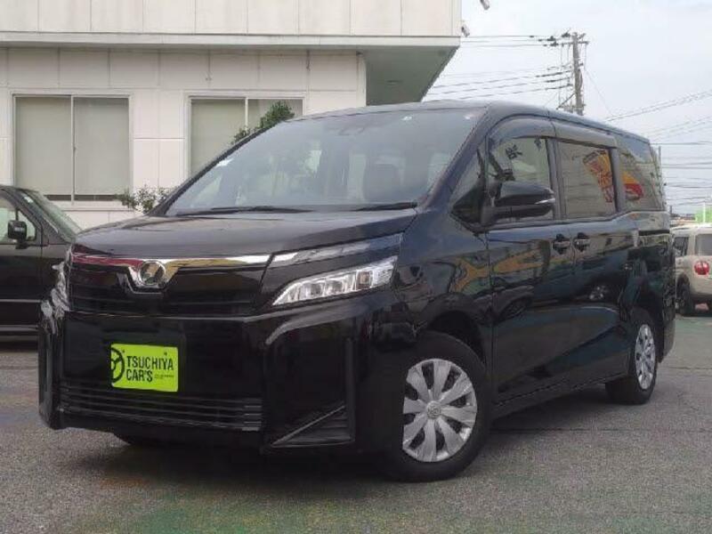 TOYOTA　VOXY