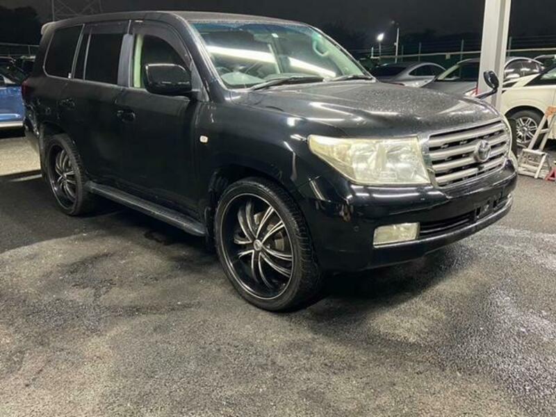 TOYOTA　LAND CRUISER