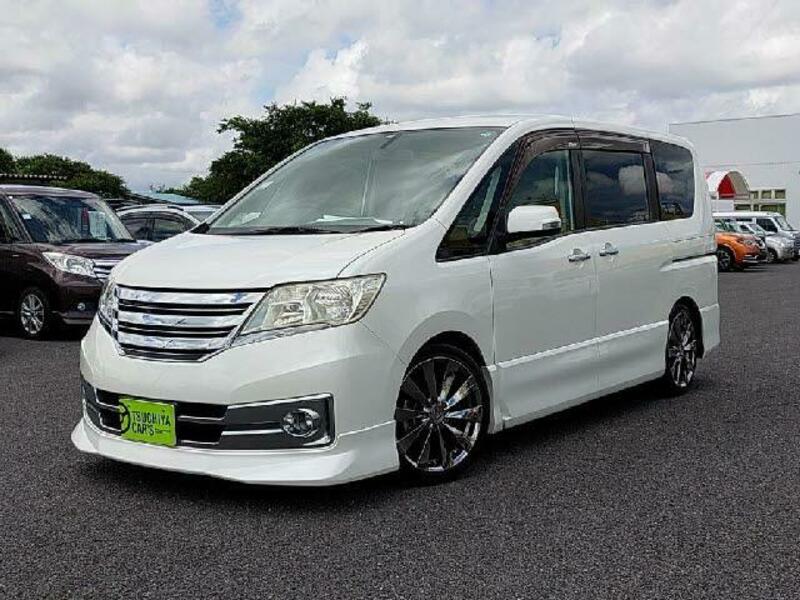 NISSAN　SERENA