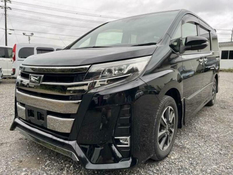 TOYOTA　NOAH