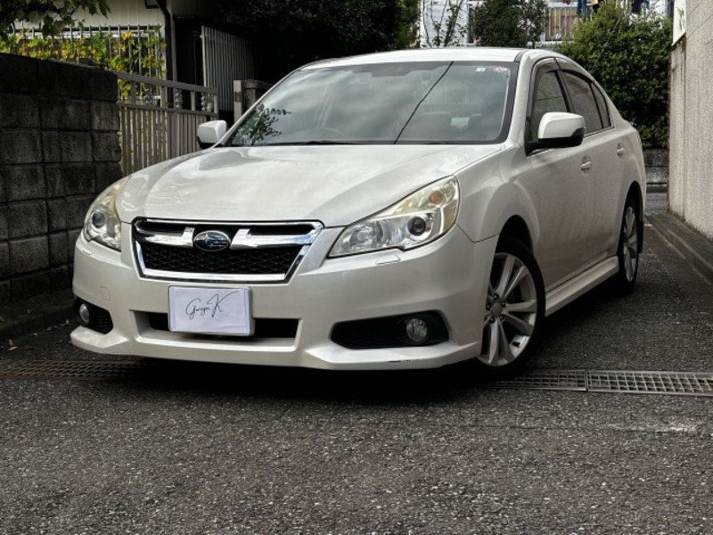 SUBARU　LEGACY B4