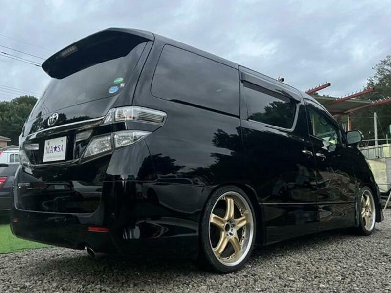 VELLFIRE-9