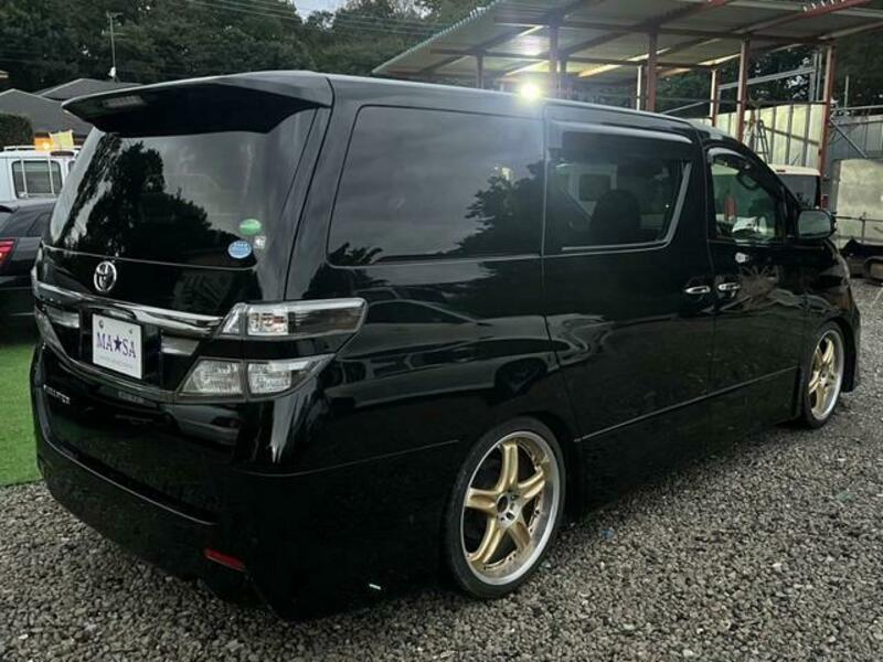 VELLFIRE-4